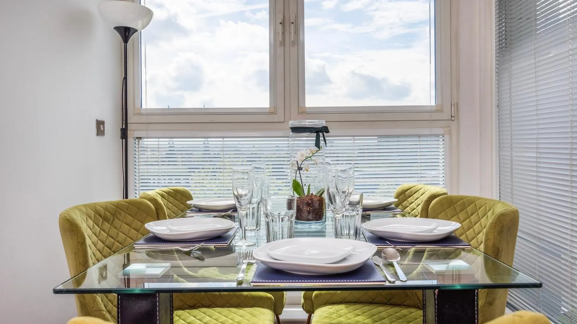 Austin David Apartments Excel 0*, London